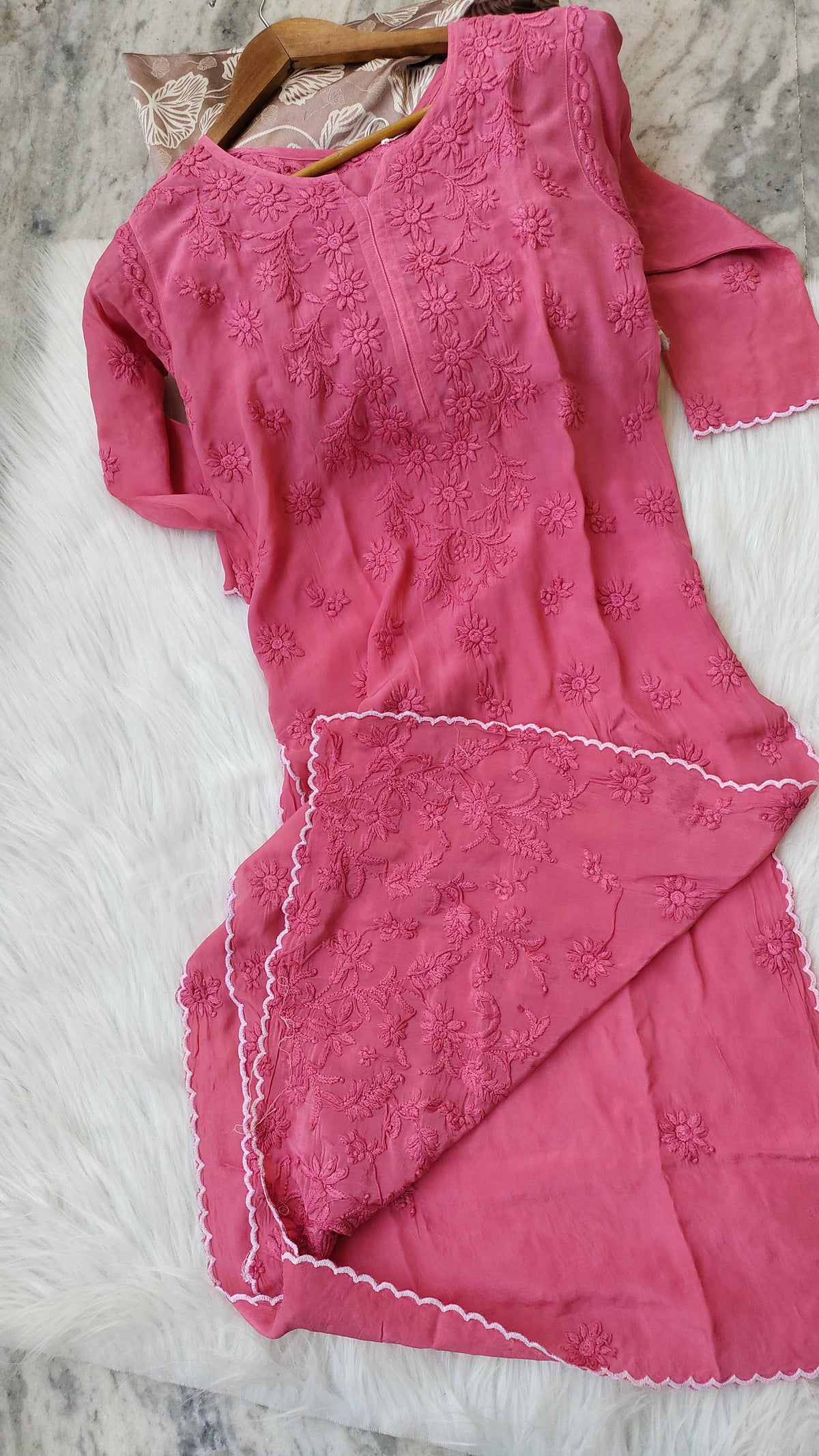 Handmade Chikankari Kurta by LVW Fashions featuring intricate Lucknow embroidery and traditional craftsmanship.