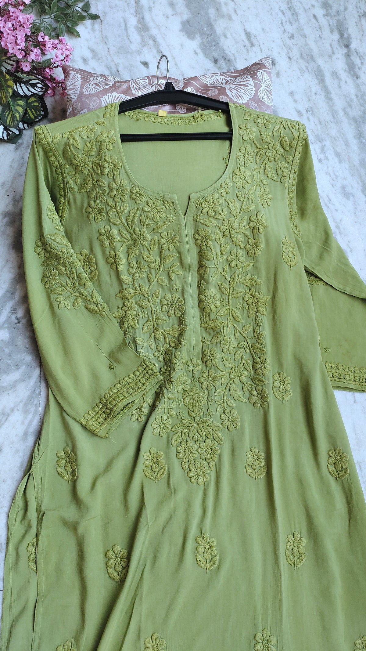 Handmade LVW Fashions Chikankari Kurta with intricate Lucknow embroidery, showcasing delicate white floral motifs and traditional craftsmanship.