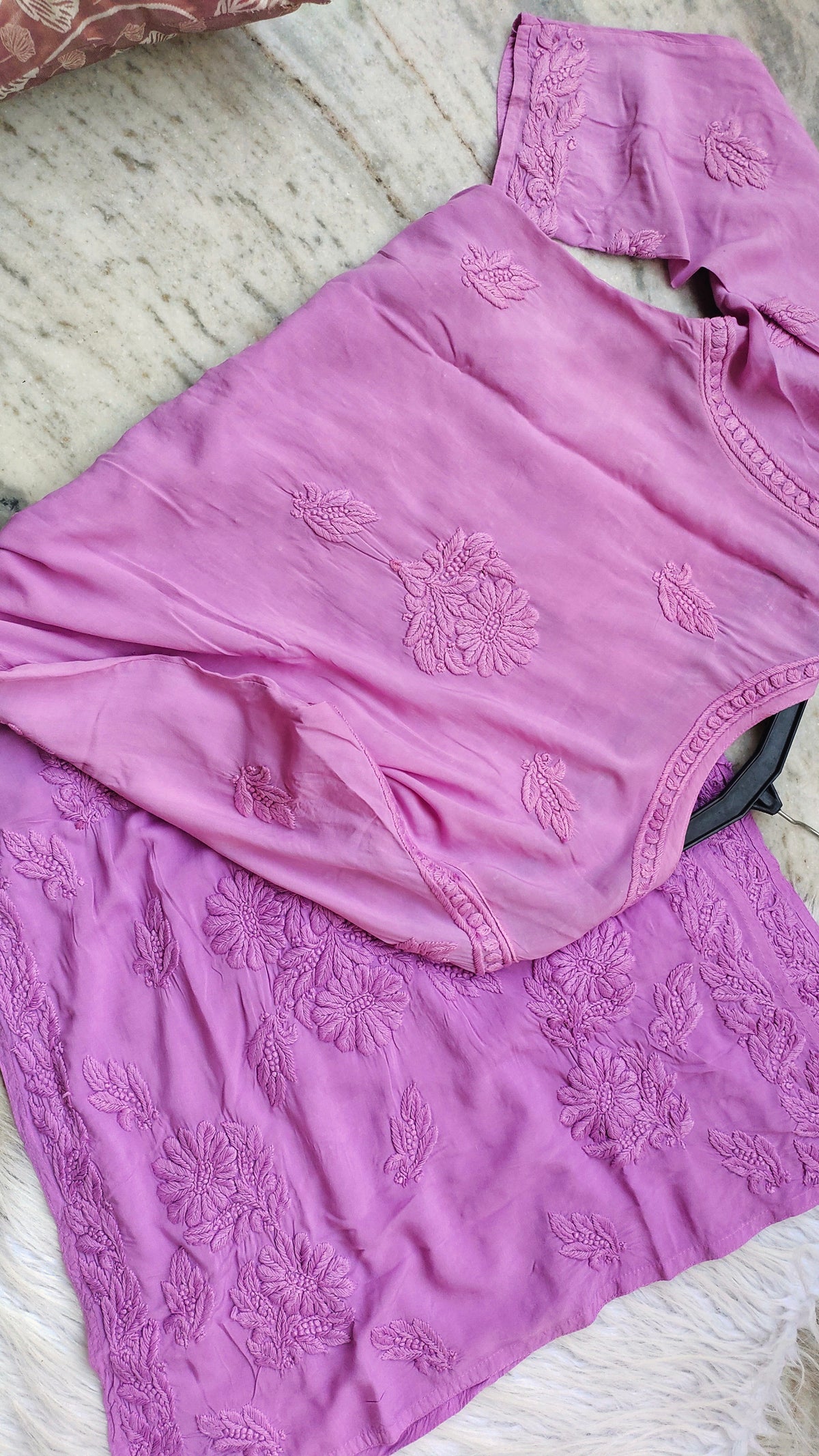 Handmade LVW Fashions Chikankari Kurta with intricate Lucknow embroidery, showcasing traditional craftsmanship and delicate design.