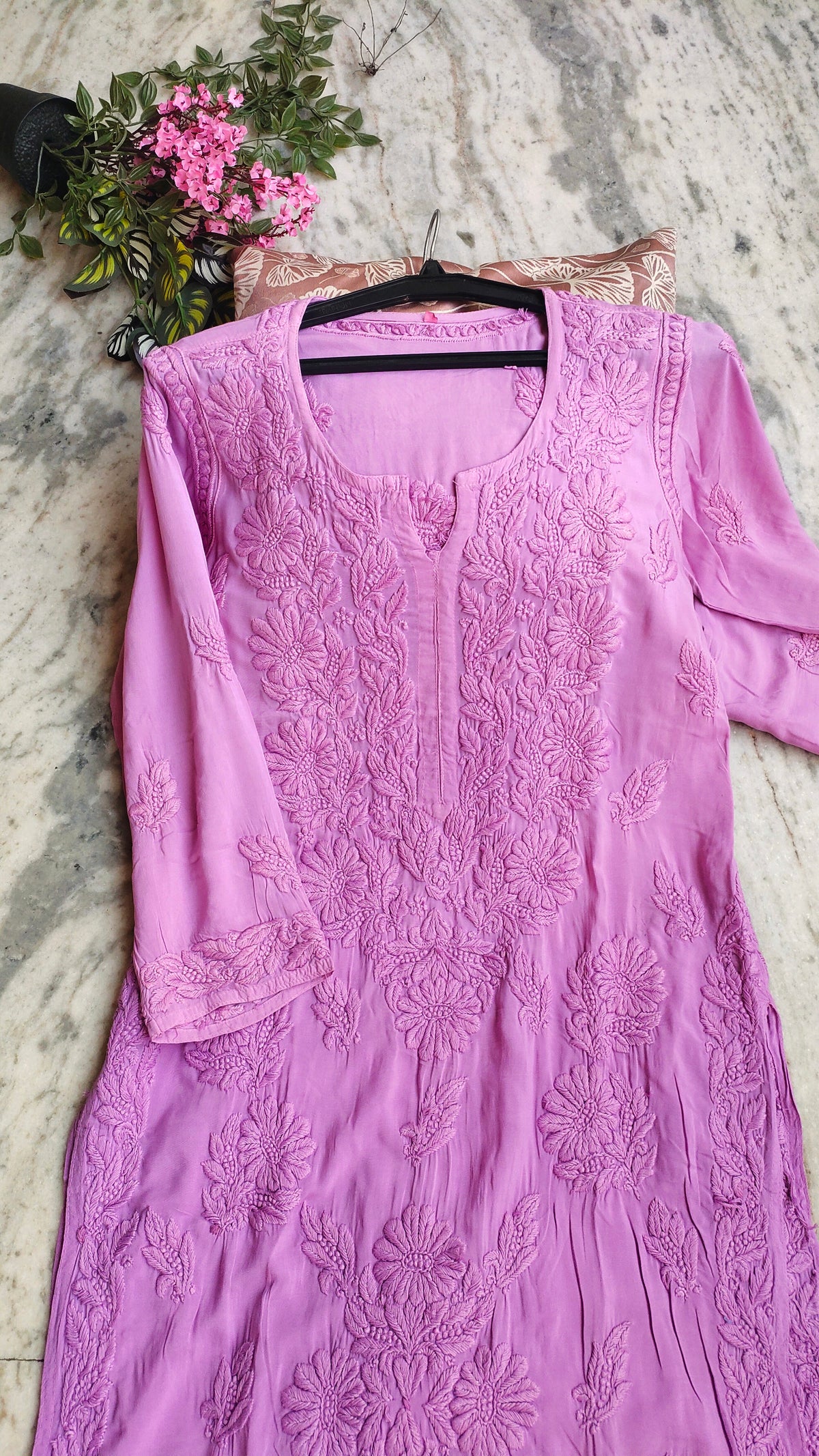 Handmade LVW Fashions Chikankari Kurta in traditional Lucknow style, featuring intricate embroidery and elegant design.