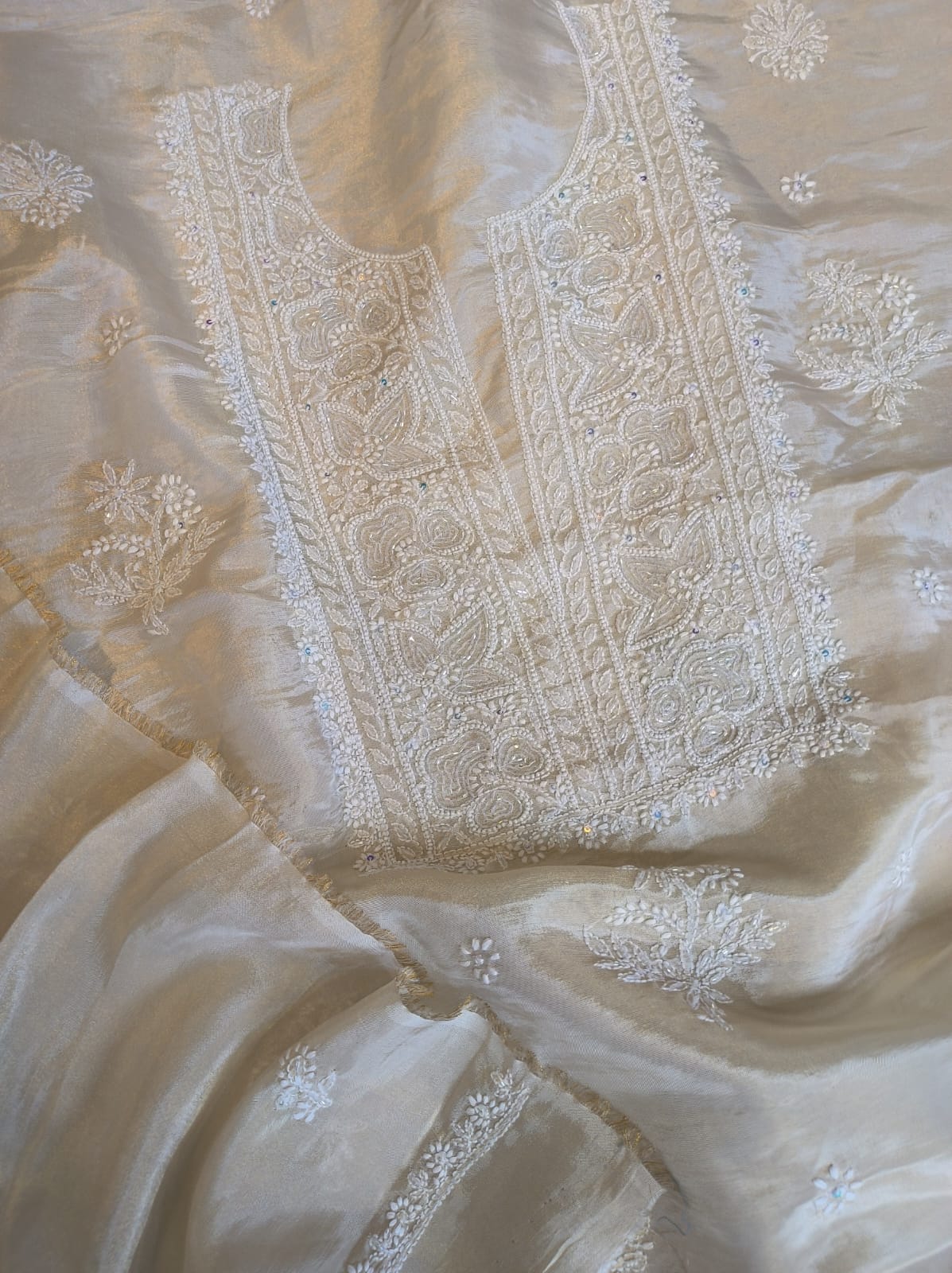 Luxurious women’s kurta set with handmade Lucknow Chikankari, shimmer premium georgette fabric, includes kurta and dupatta by LVW Fashions.