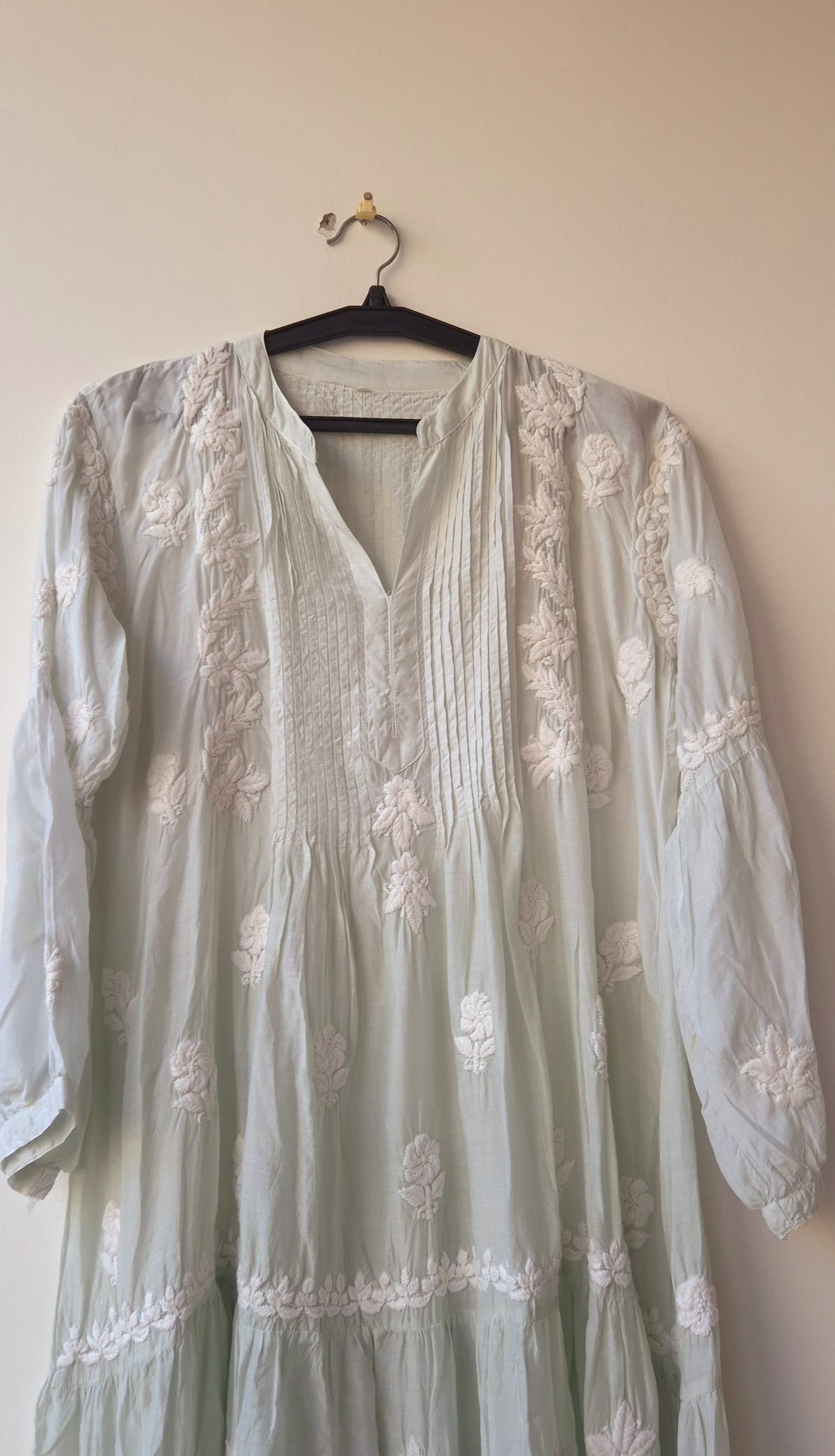 Beautiful pastel midi kurta by LVW Fashions featuring handcrafted Lucknow Chikankari embroidery.