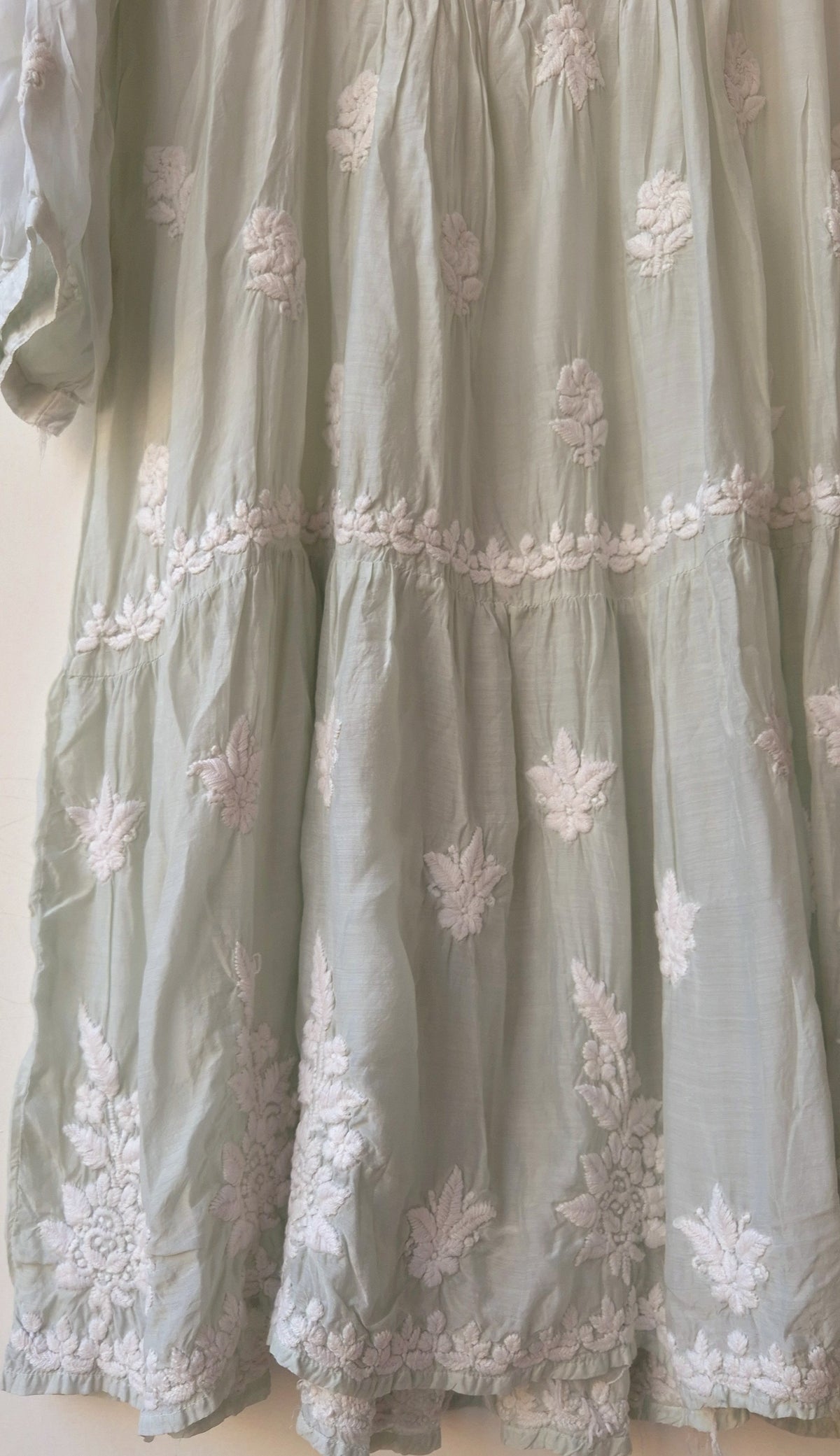 Beautiful pastel midi kurta with handcrafted Lucknow chikankari embroidery by LVW Fashions, made from pure, high-quality fabric.