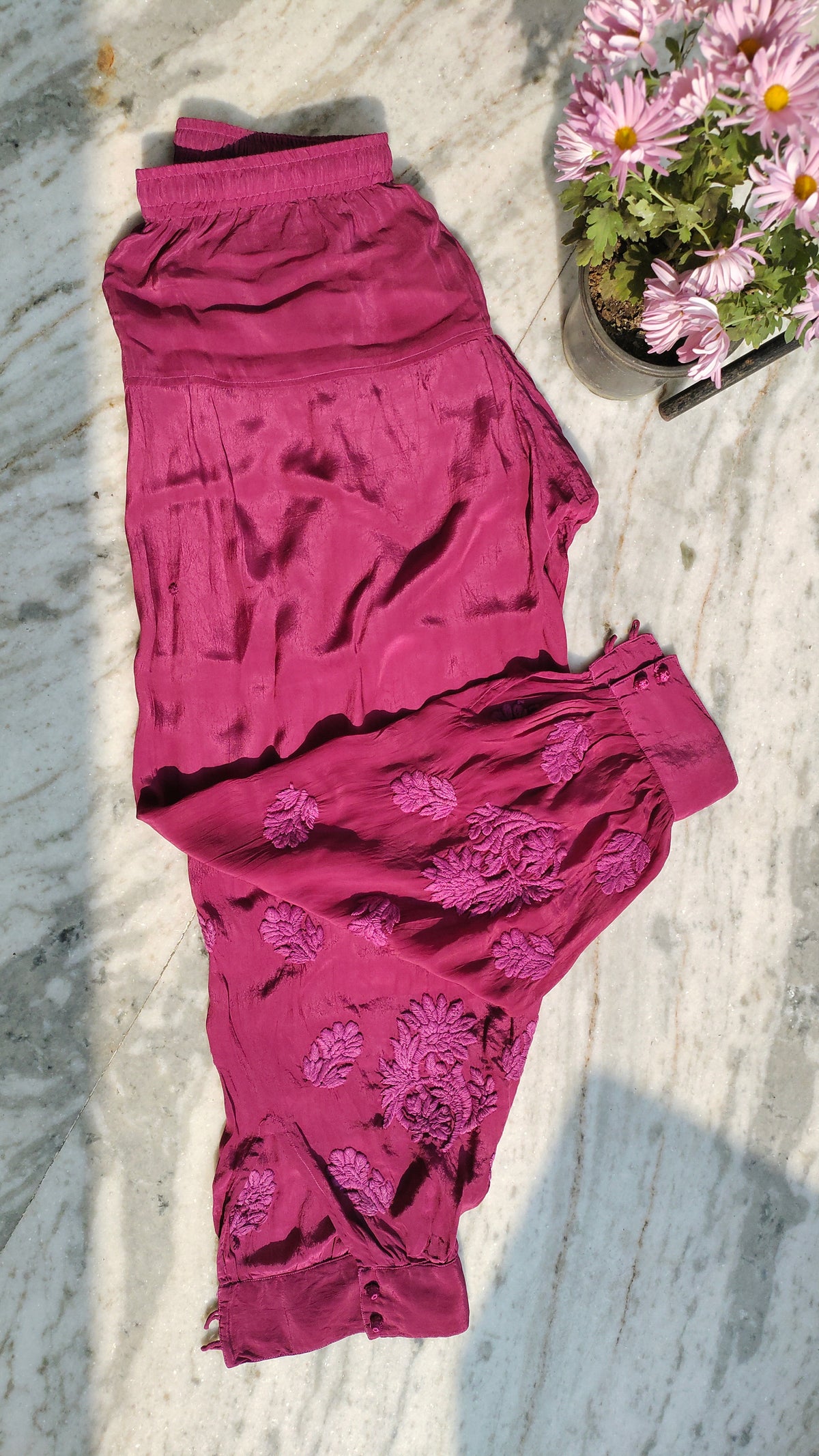 Handmade Afgani Chikankari kurta with dupatta from LVW Fashions, featuring intricate Lucknow Chikankari embroidery in Candy Silk fabric.