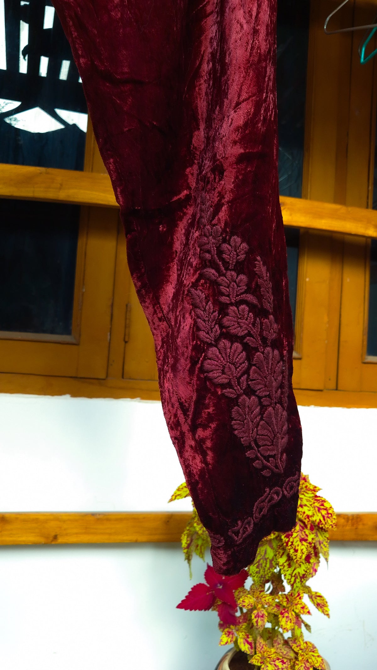 Reddish maroon Kashmiri Makhmal handcrafted Chikankari co-ord set by LVW Fashions, featuring intricate Lucknow Chikankari embroidery.