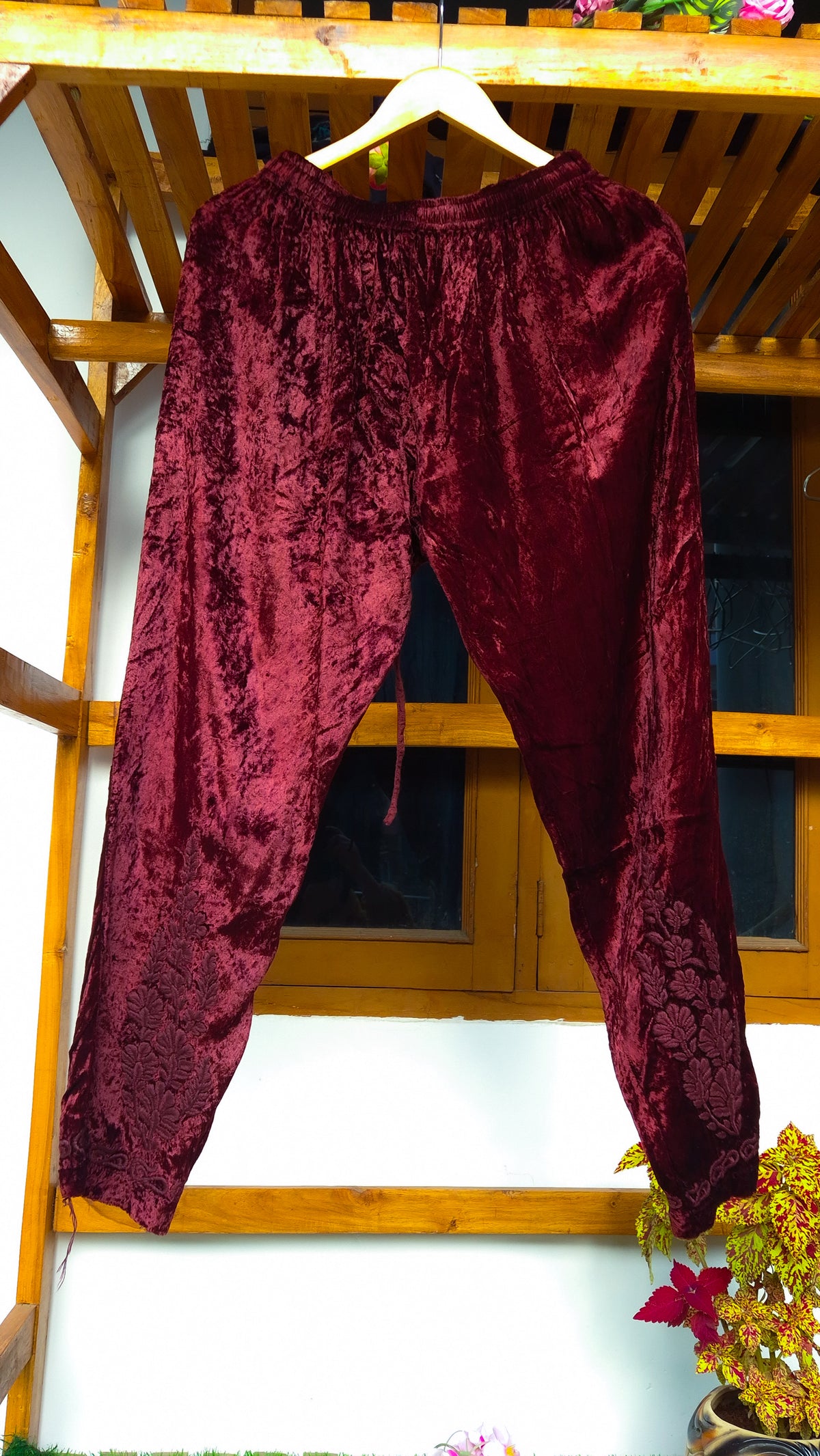 Handcrafted Kashmiri Makhmal reddish maroon Chikankari co-ord set by LVW Fashions, featuring traditional Lucknow embroidery and kurta design.