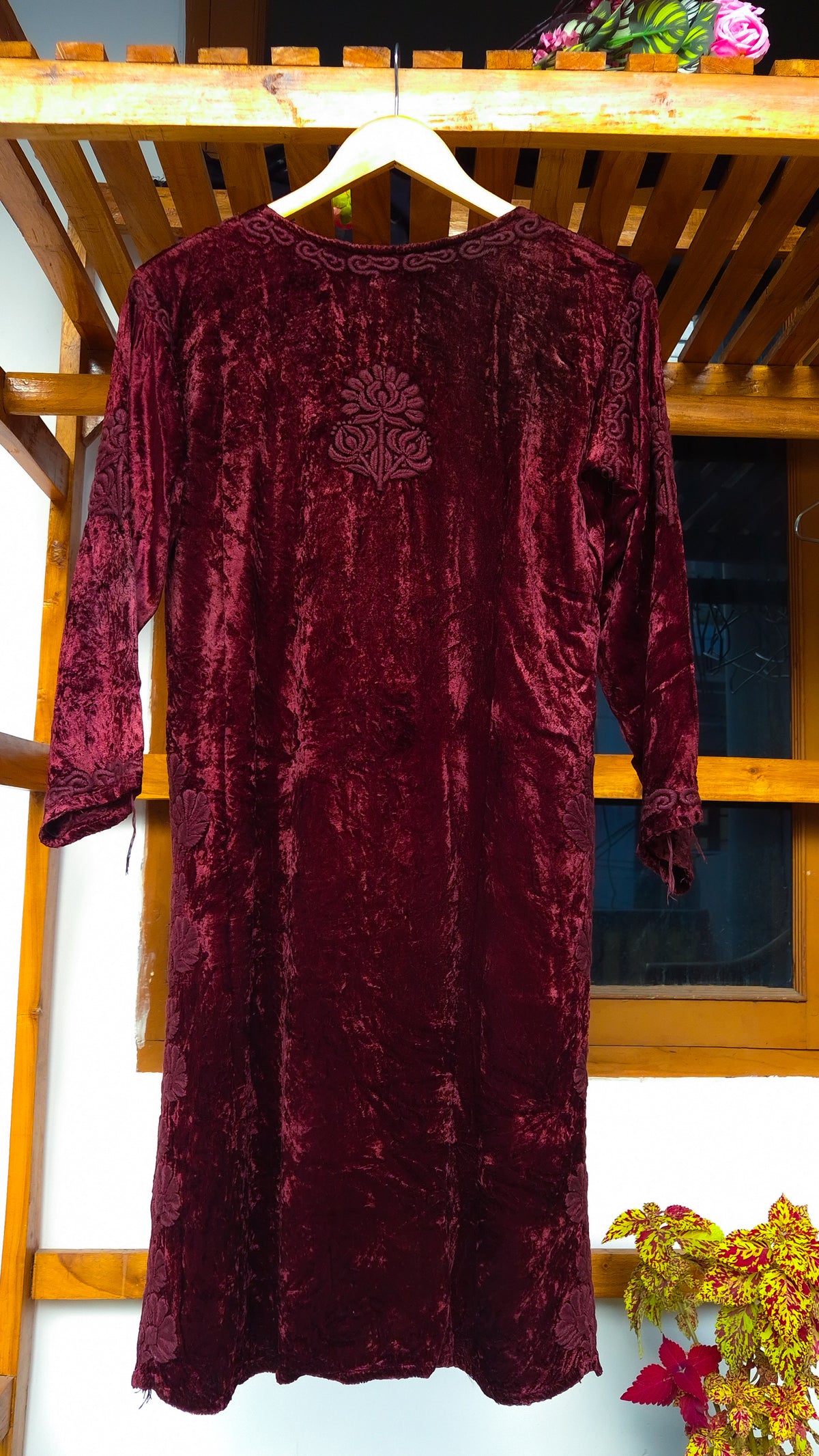 Reddish maroon Kashmiri Makhmal handcrafted Chikankari co-ord set by LVW Fashions, featuring traditional Lucknow embroidery and kurta.