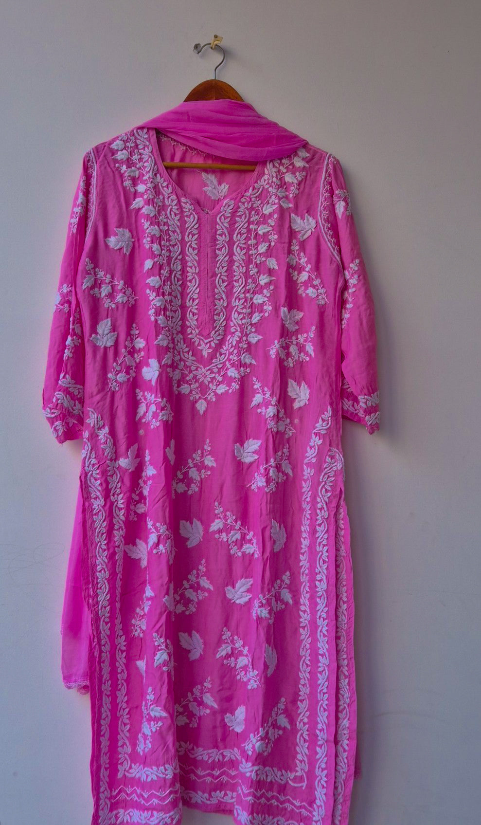 LVW Fashions Adaya Silk Cotton Chikankari Kurta Set with handcrafted leaf embroidery, includes kurta and dupatta, traditional Lucknow style.