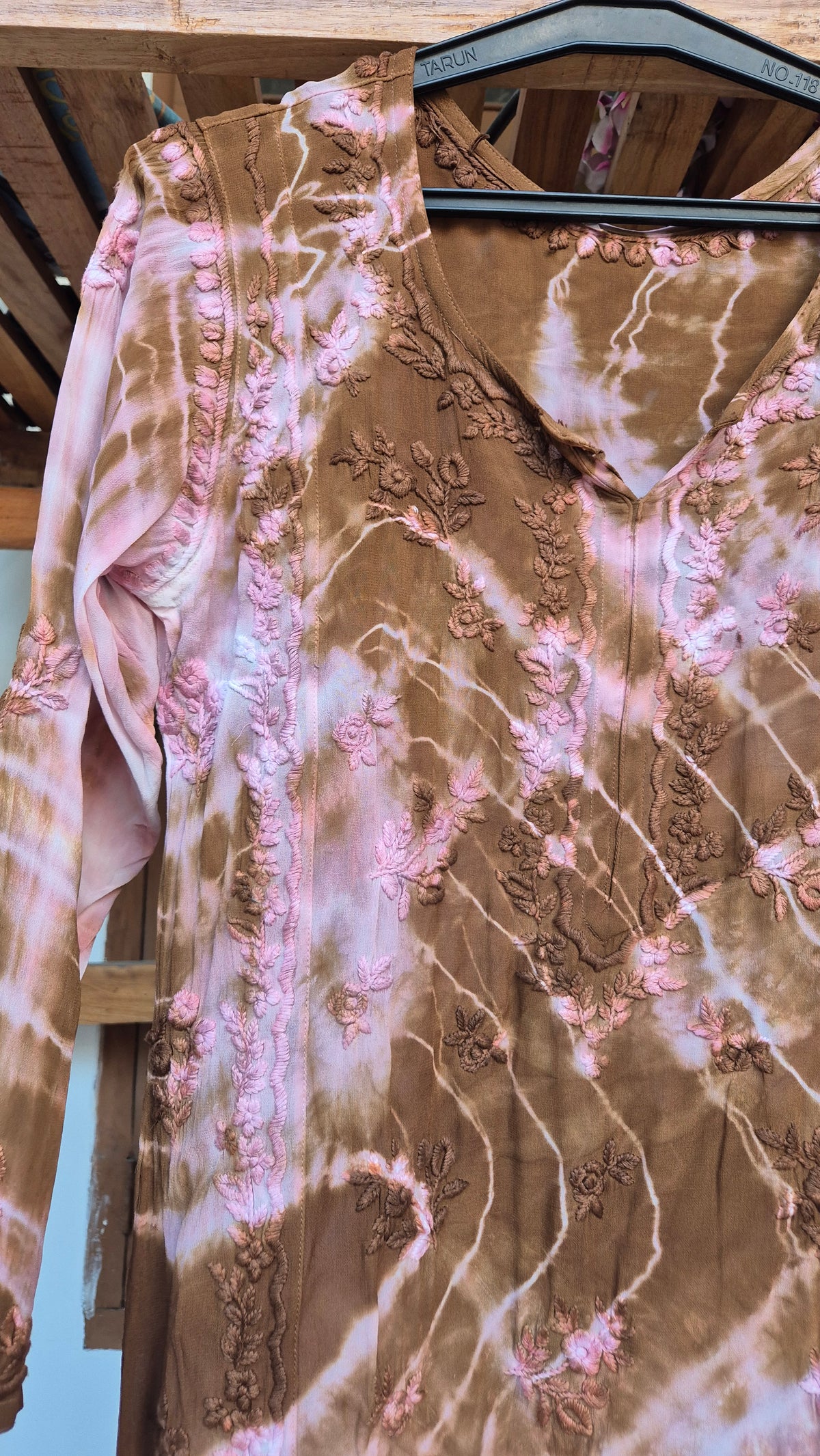 Beautiful handmade Lucknow Chikankari long kurta with vibrant tie-dye and Do Taar embroidery on premium georgette fabric by LVW Fashions.