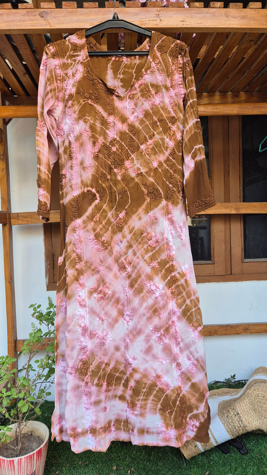 Beautiful handmade tye dye Do Taar Chikankari on premium georgette long straight A-line kurta by LVW Fashions, featuring Lucknow Chikankari.