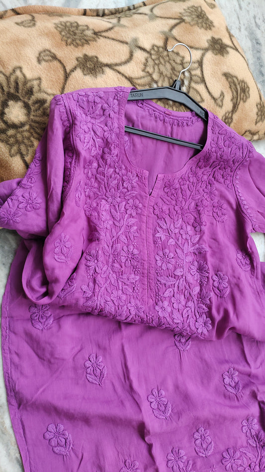 Soft cotton long Kurti with elegant Chikankari embroidery from LVW Fashions, handmade in Lucknow, featuring intricate craftsmanship.