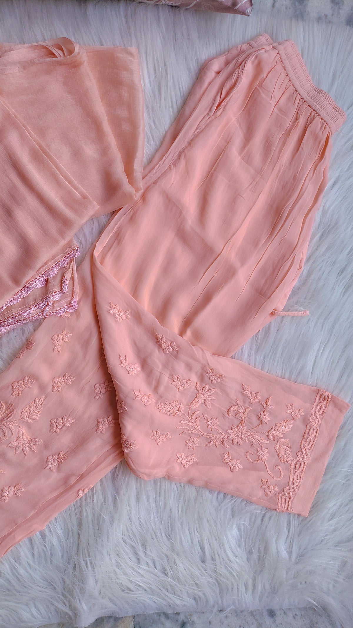 Gulab Peach LVW Fashions handmade Chikankari Kurta set in soft modal cotton with intricate Lucknow embroidery, size XXS.