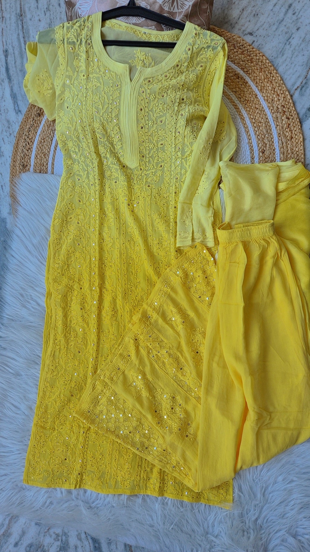 Handmade Hoor Ombre premium georgette Chikankari kurta with Kamdani embellishments, crafted in Lucknow by LVW Fashions.