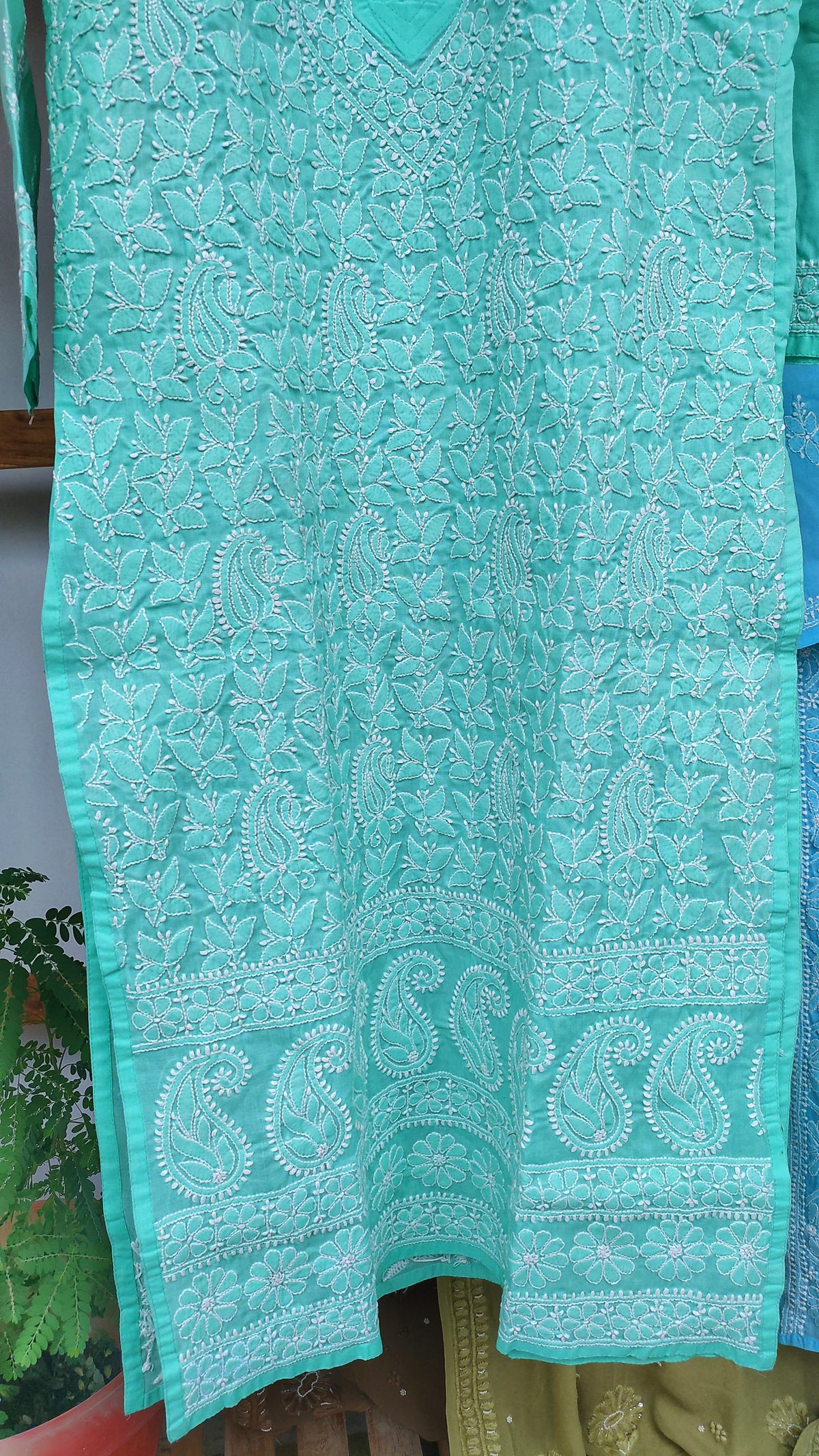 Premium voil cotton Chikankari long kurta with back daman embroidery by LVW Fashions, handmade Lucknow Chikankari, XS size.
