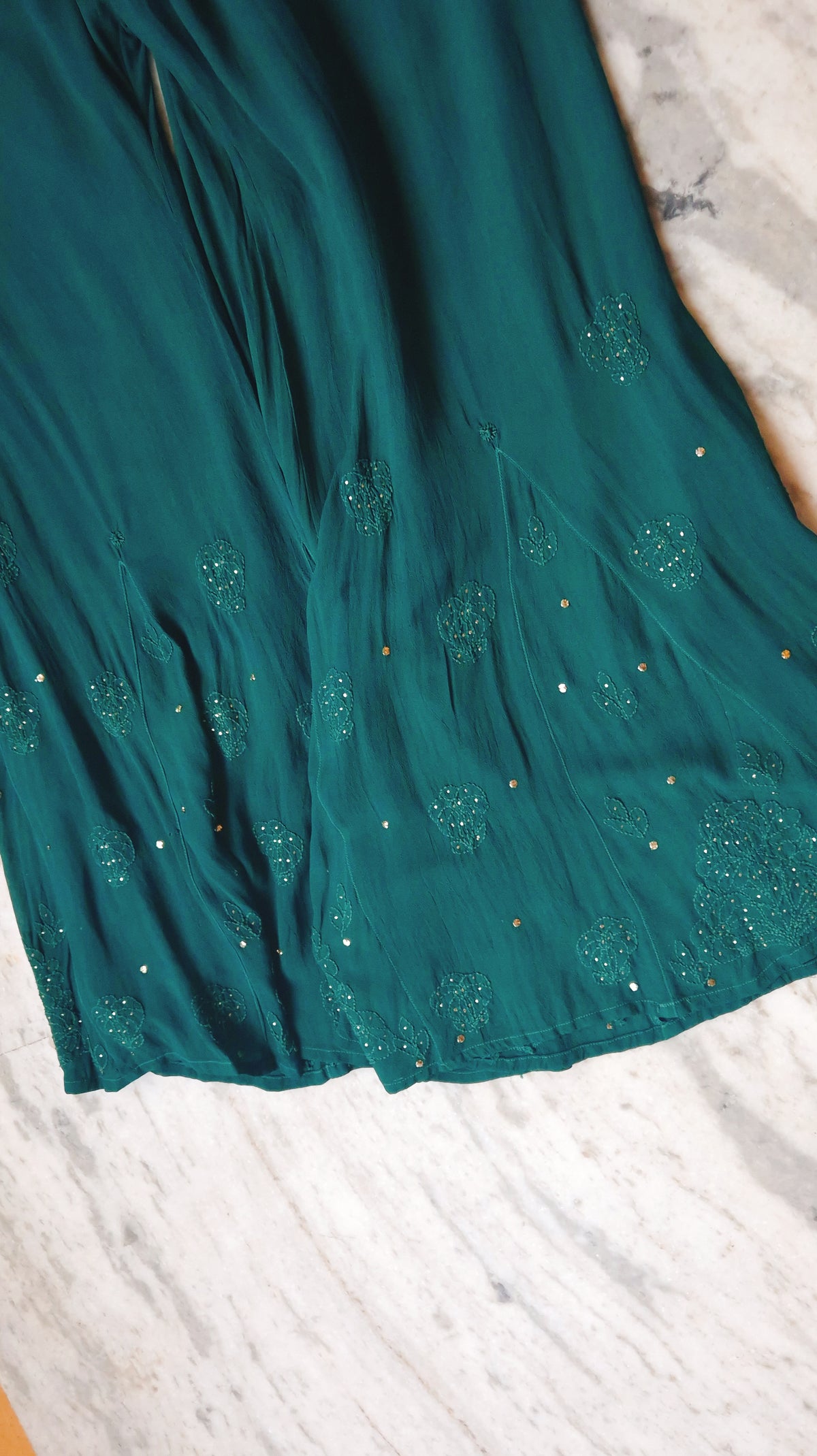 Winter Green premium georgette Chikankari kurta set with intricate neck design, handmade by LVW Fashions, featuring Lucknow Chikankari.