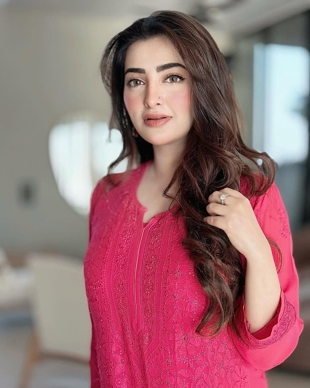 Hot pink Zeba premium georgette Chikankari kurta set by LVW Fashions, featuring intricate handmade Lucknow Chikankari embroidery.