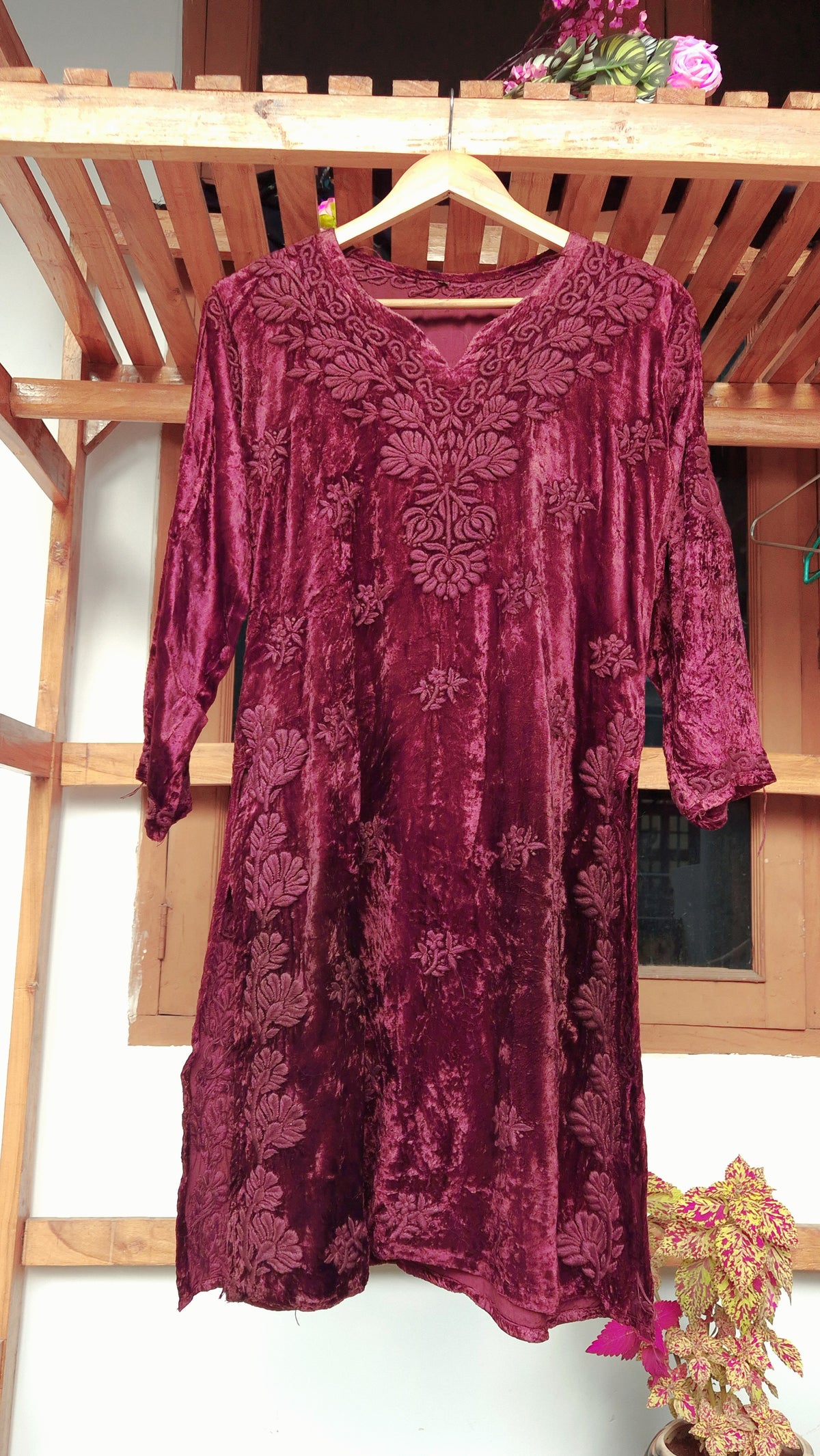 Tyrian pink Makhmal handcrafted Chikankari co-ord set with traditional Lucknow embroidery, featuring a kurta and matching bottoms.