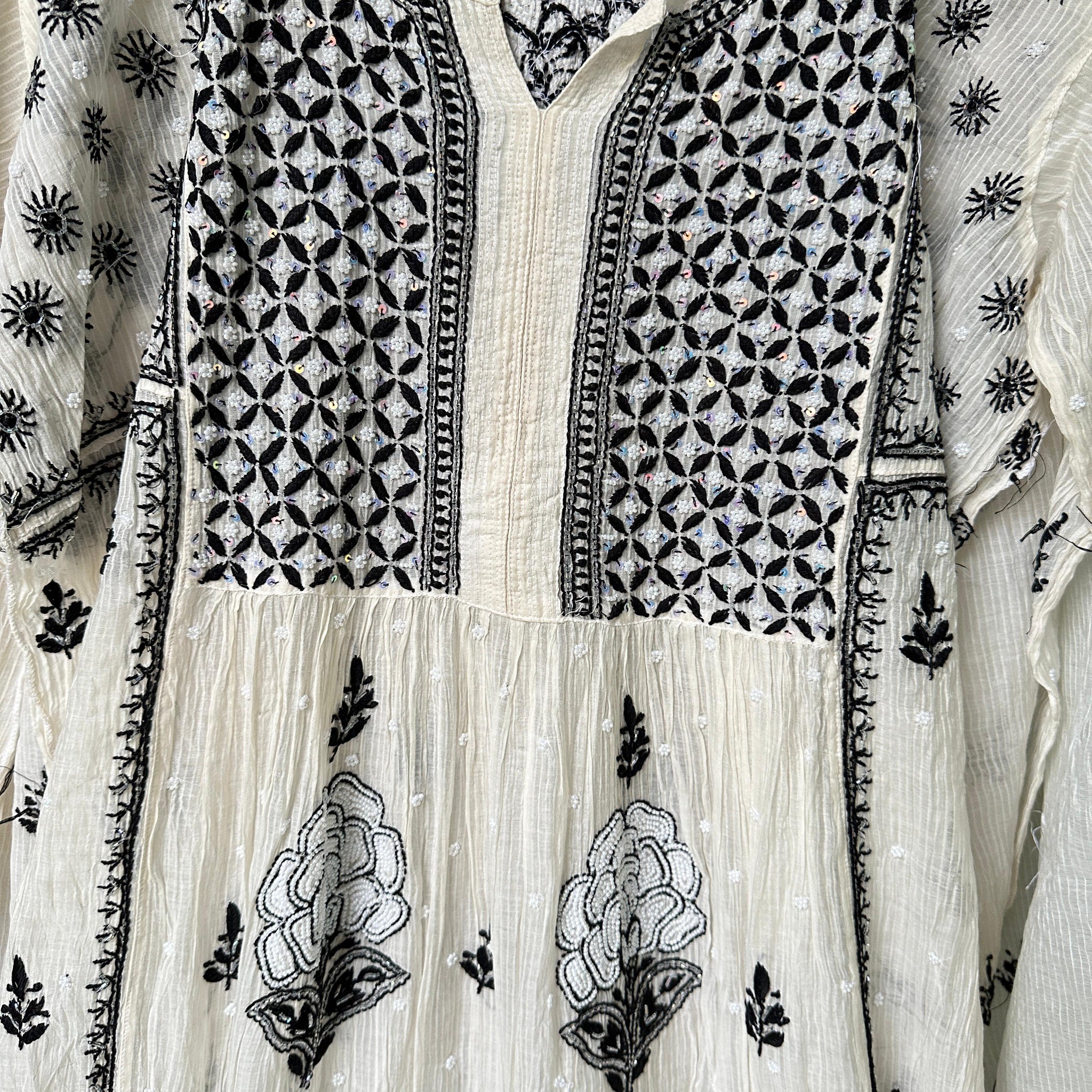 Fabric Pure mulMaheshwari Gown Semi Stitched Chikankari  with heavy pearl cutdhana sequence