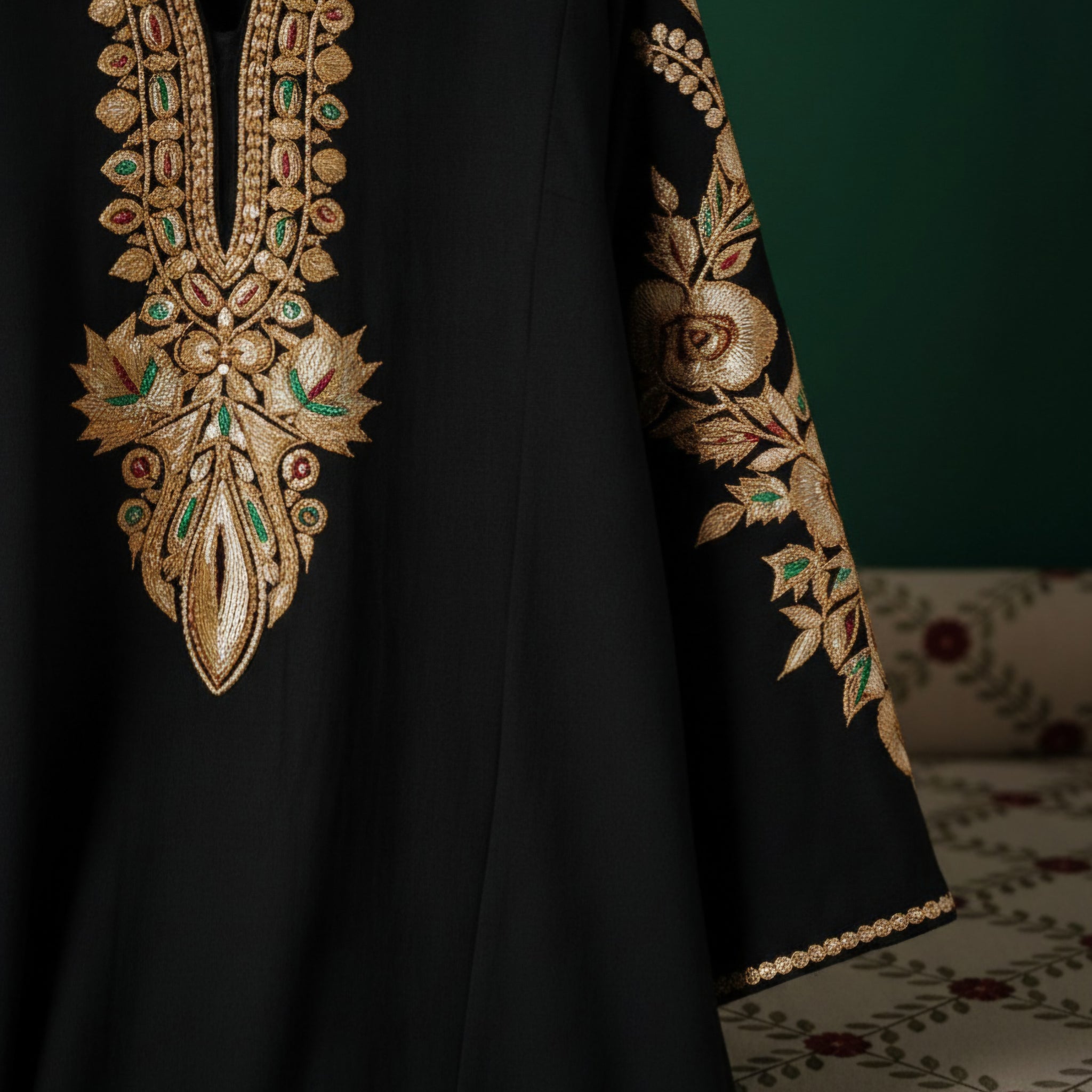 Super Luxurious Kashmiri Golden Boti Tilla Embroidered Pure Woollen Phiran – Black | Handcrafted Heritage